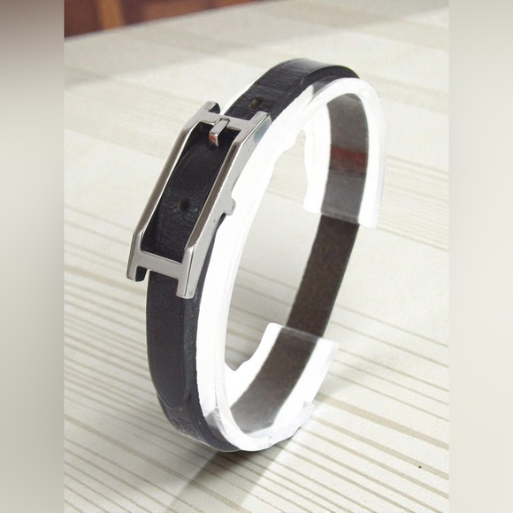 Hermes Leather Bracelet API with Box - Picture 7 of 10